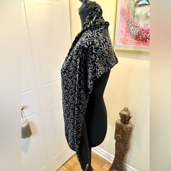 ππππ€ Adini black silk blend velvet shawl/scarf w/willow silvery grey pattern - Picture 6 of 9